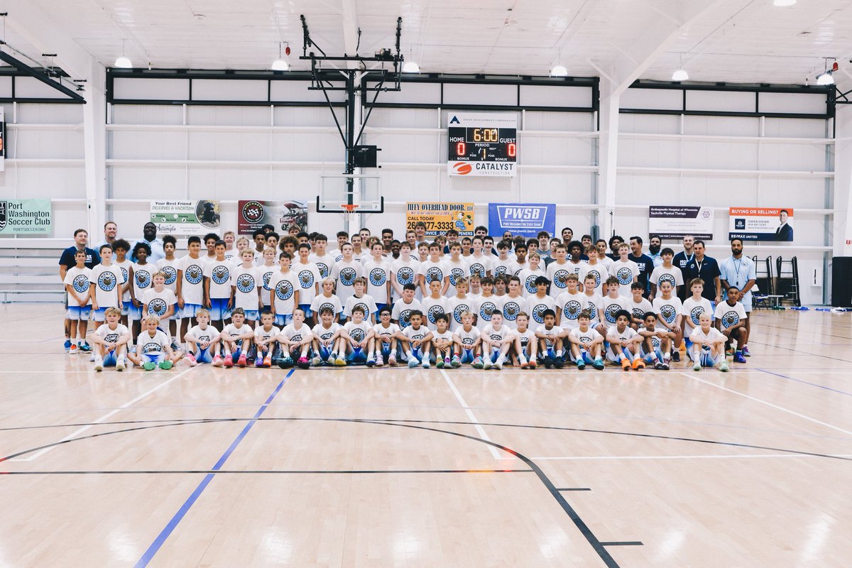 Creditguymke's tweet photo. Thanks Andy! Appreciate you for creating an environment for growth! @MonfreHoops https://t.co/3cg1zHymnm