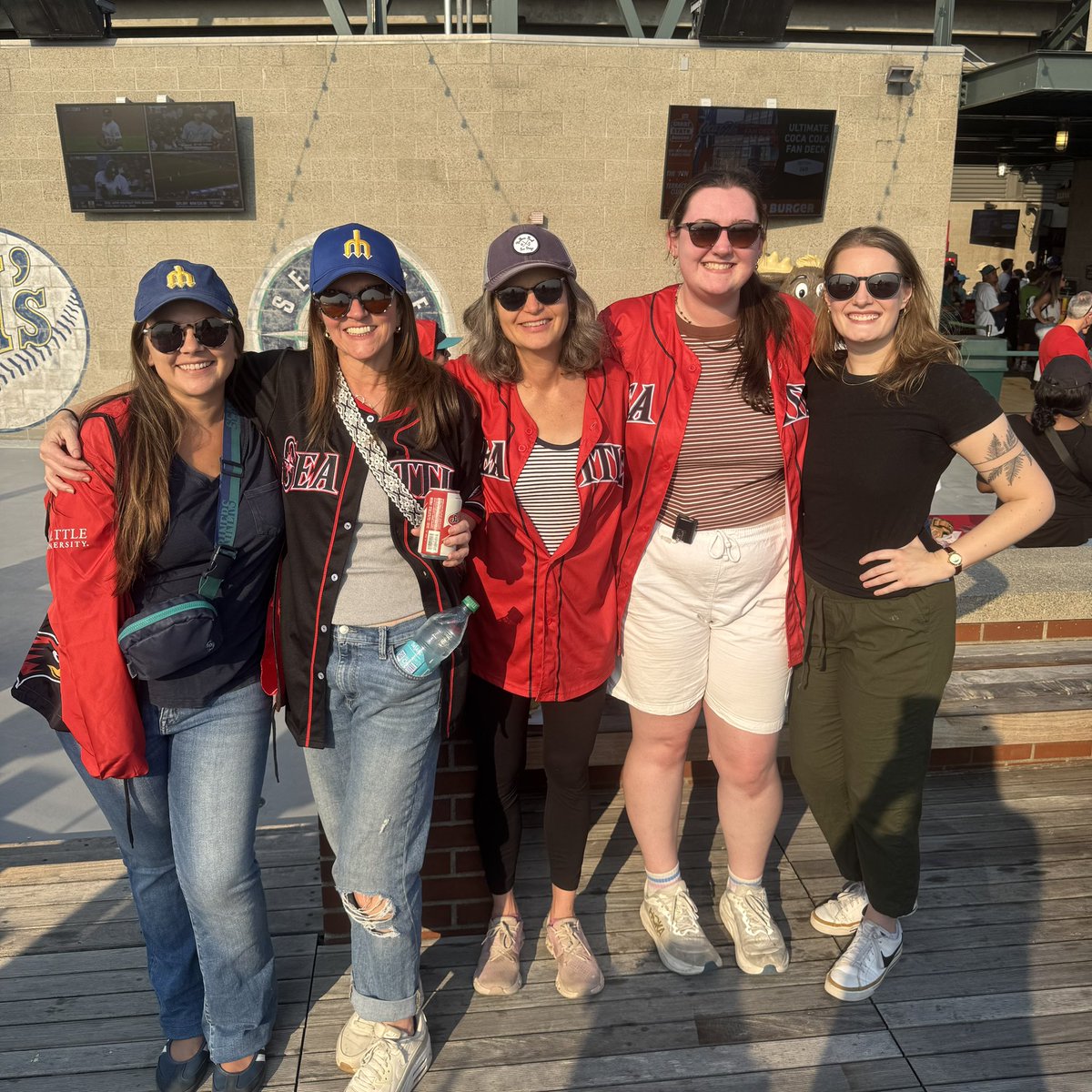 seattleu's tweet photo. T-Mobile Park is full of Redhawk pride tonight. https://t.co/b7I585y4gA