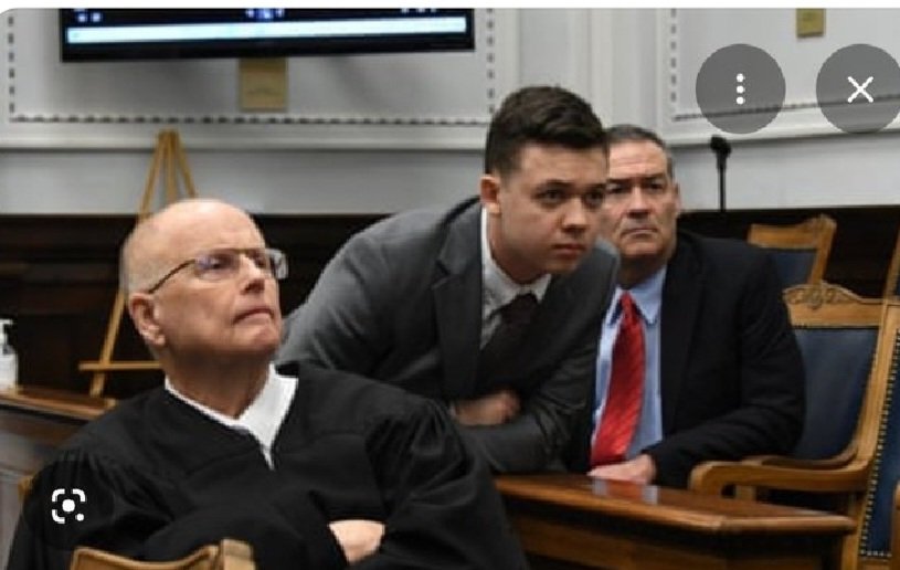 FBA98901's tweet photo. @nypost Momma's boy Klanbanger who was driven to Wisconsin by Mom with an illegally obtained AR gunning down 3 Americans, rewarded w an invite to the white house protected by klan daddy judge: white privilege https://t.co/y9ufh18KyW