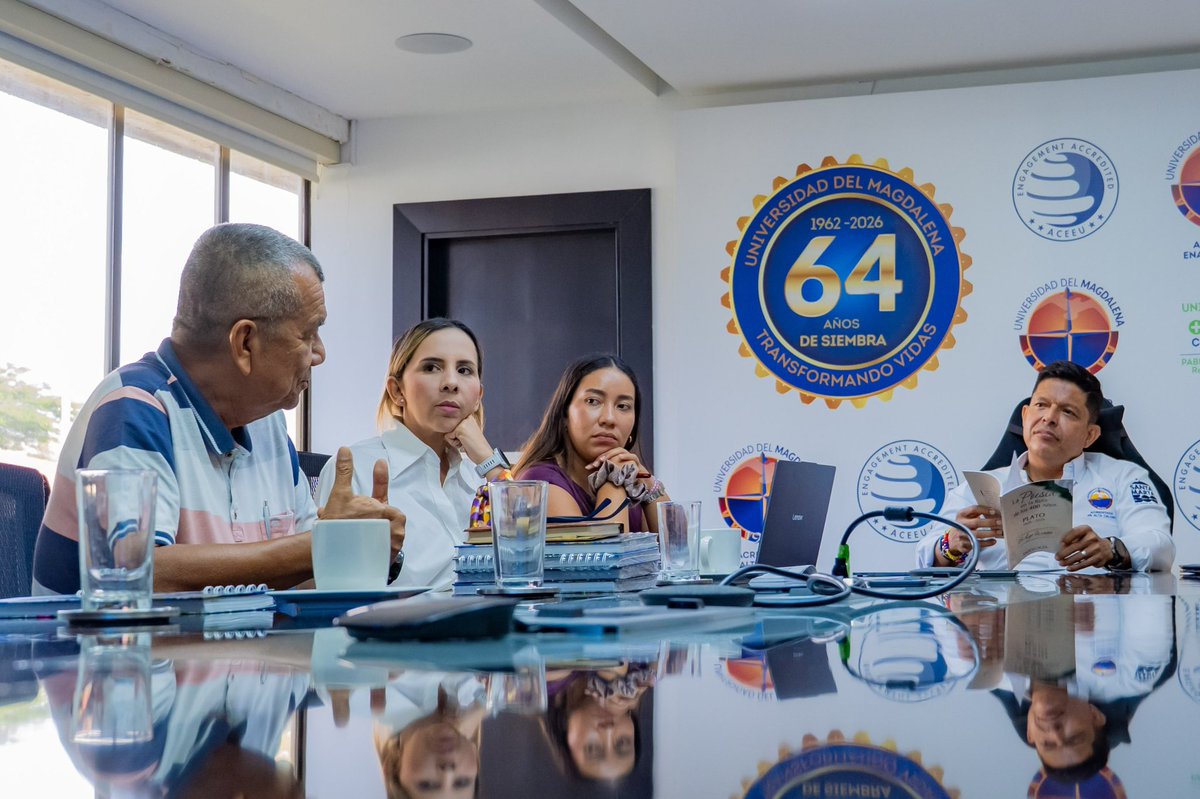 Unimagdalena's tweet photo. 🤝 Nuestro rector @pverasalazar, junto a un equipo directivo institucional, se reunió con la diputada @LindaCabarcas1 y representantes del municipio de Plato (Magdalena) para avanzar en una agenda conjunta de cara a la conmemoración de sus 400 años.

#UMTeCuenta https://t.co/CuRFj8eSS8