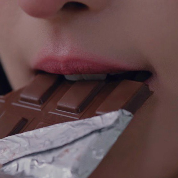 raknongpp's tweet photo. หรือว่าพระเอก mv จะเป็นนี่ ใช่เสื้อฟ้าด้วย !

PP KRIT YOUR CANDY TODAY
#ชวนชิมลูกอมสองทุ่มตรง https://t.co/kf2qD7MxDV