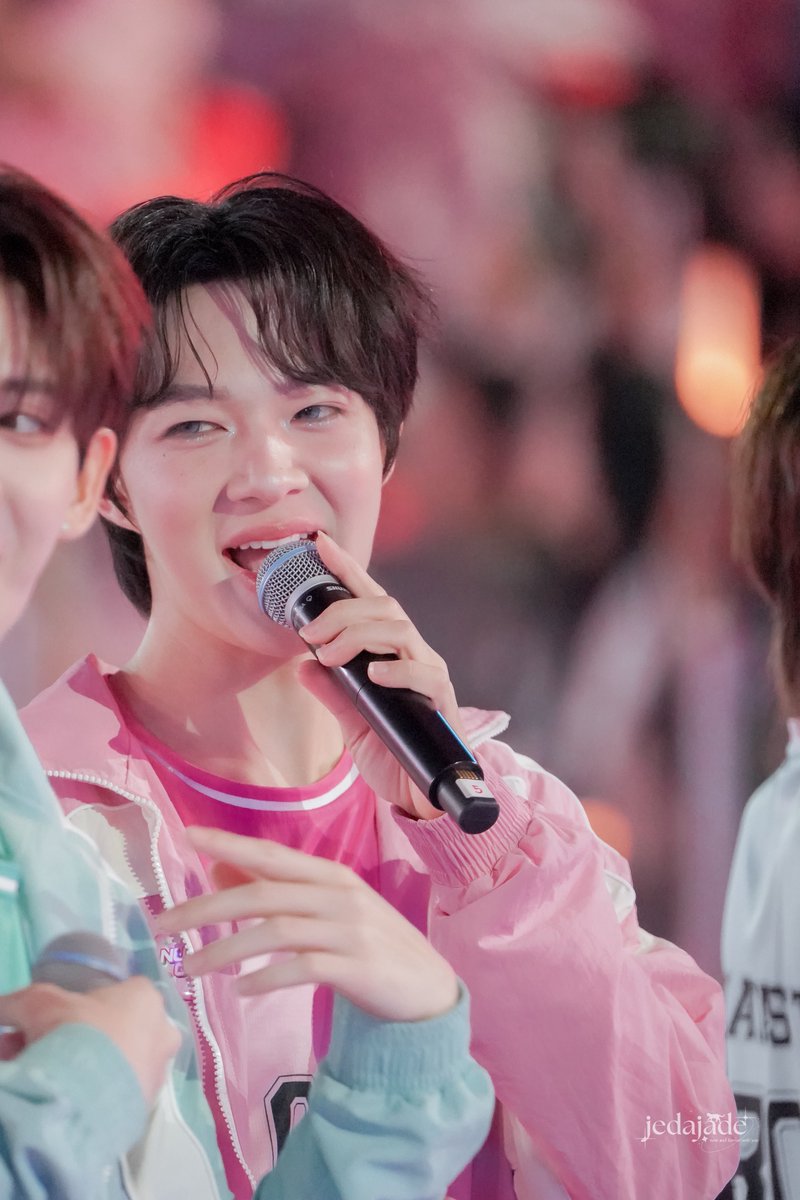 jedajadevsam's tweet photo. 01082026 🏹

       ·͜·♡

#กีฬาสีซีนุนิวสุดเจ๋ง
#DMDSPORTDAY2026
 ᢉ𐭩 ࣪ • #NuNew  ◞𖾕𖾝꙼ᩚ𛲕𖾟 https://t.co/nRek5NaowV