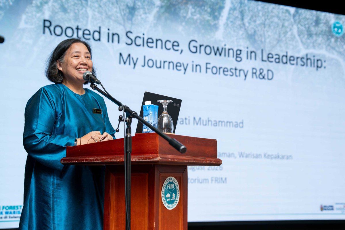 FRIMKepong's tweet photo. 📅 3/8

🏛️ TKP (Penyelidikan) @FRIMKepong, Dr Norwati Muhammad berkongsi pengalaman 3 dekad berkhidmat sempena Program Legasi FRIM. Beliau yang bakal bersara Sept ini menggalakkan projek flagship berimpak tinggi merentasi bahagian. 🌳

#FRIM #LegasiFRIM #WarisanKepakaran https://t.co/d84euVOx1v