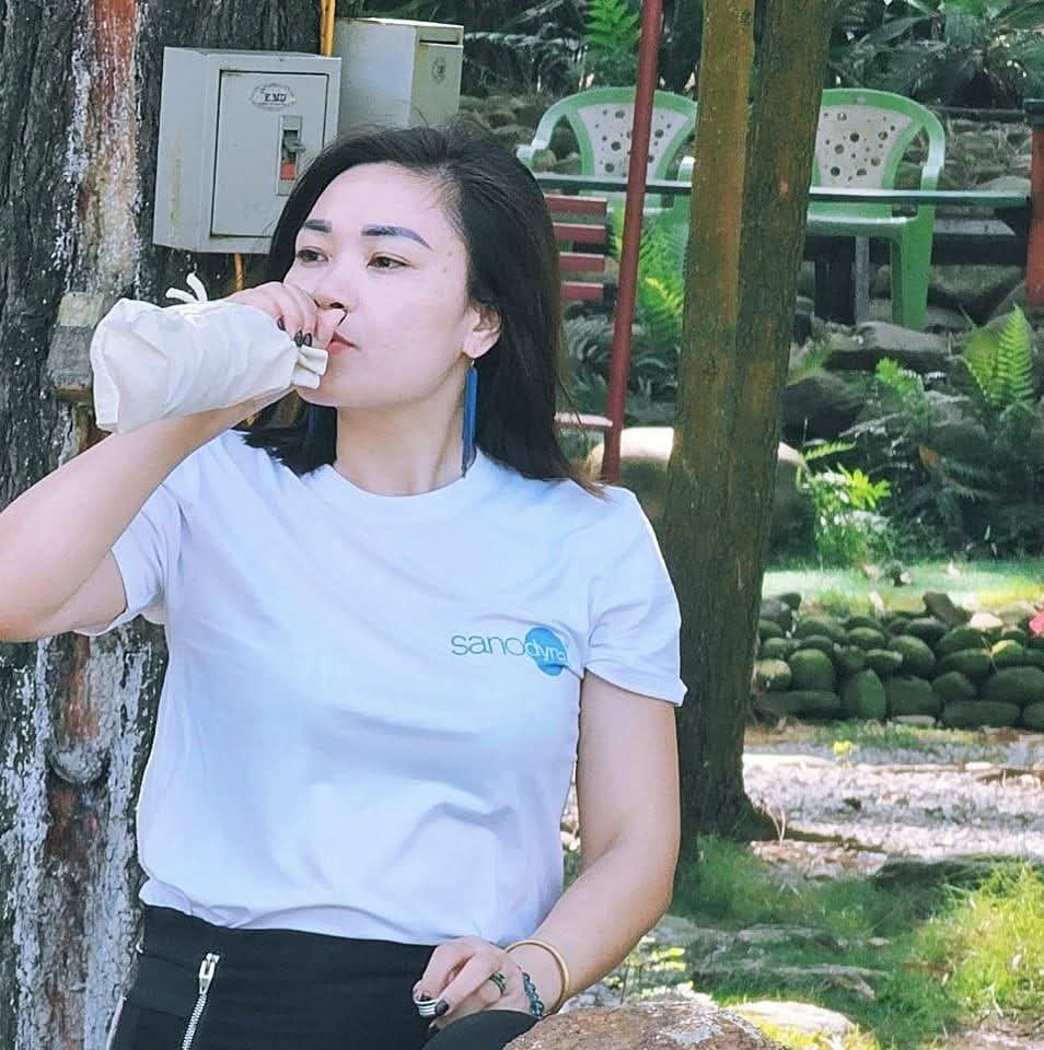Chuchan789's tweet photo. Ít ai biết...
Đằng sau một chai nước thủy tinh trong khách sạn là cả một quy trình làm sạch.
Và hôm nay, thêm 2 tấn Sanodyna lên đường để tiếp tục công việc thầm lặng ấy. 📦💚
#Sanodyna #Hotelsolutions #FoodSafety #Hospitality #CleanTechnology https://t.co/dMEUufNoKc