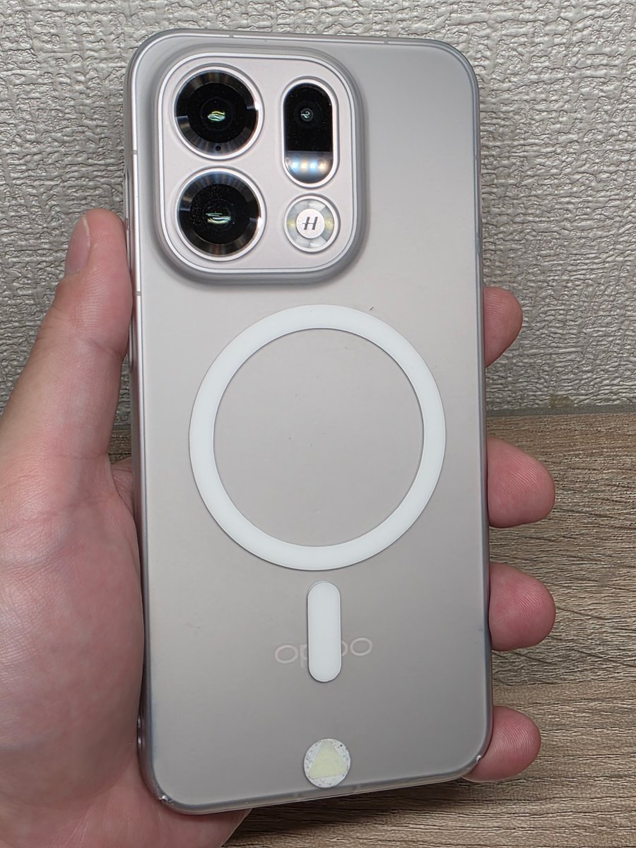 lotus_i52's tweet photo. OPPO Find X9の新たなケースをレビューしました!📱
薄型・軽量のマットクリアケースは個人的ベストバイ😃
欠点もあるけど、現時点で一番おすすめのケースです!
https://t.co/cXrk6yy0xs
#oppo #findx9 #case https://t.co/Dslq0oxPxu