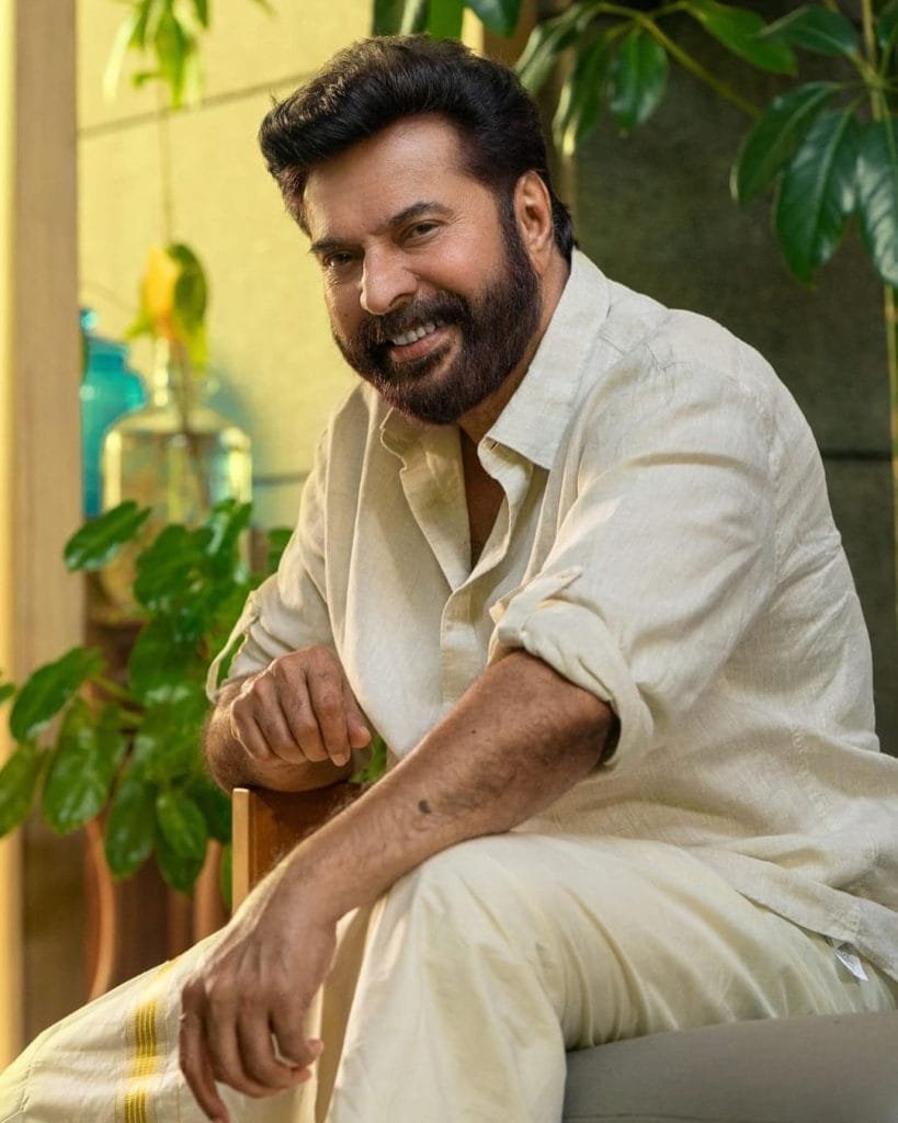 Sujith5064's tweet photo. Hearty Congratulations To #Mammukka
  For Completing 55 years in Cinema industry...🔥😎

All the Best For Future Projects💐 

#55YearsOfMammoottysm  #Mammootty @mammukka https://t.co/RYsSpyCtHk