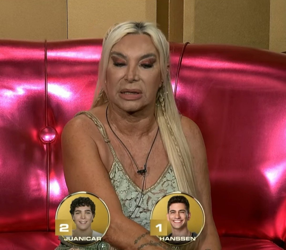 LAPRIM0NETA's tweet photo. 🚨 URGENTE 

- ELLAS LO PIDEN , LA CASA LO PIDE , LOS FANDOMS LO PIDEN , LA NACIÓN ENTERA LO PIDE

PINCOYA LO PIDE Y EN EL LIDERAZGO DE YIPIO Y FUE LA PEOR SEMANA DE JUANICAR EN EL AFUERA

TODO ESTA ALINEADO PARA QUE VUELE

JUANICAR AL 9009
#granhermano https://t.co/mmEpyZqfeM