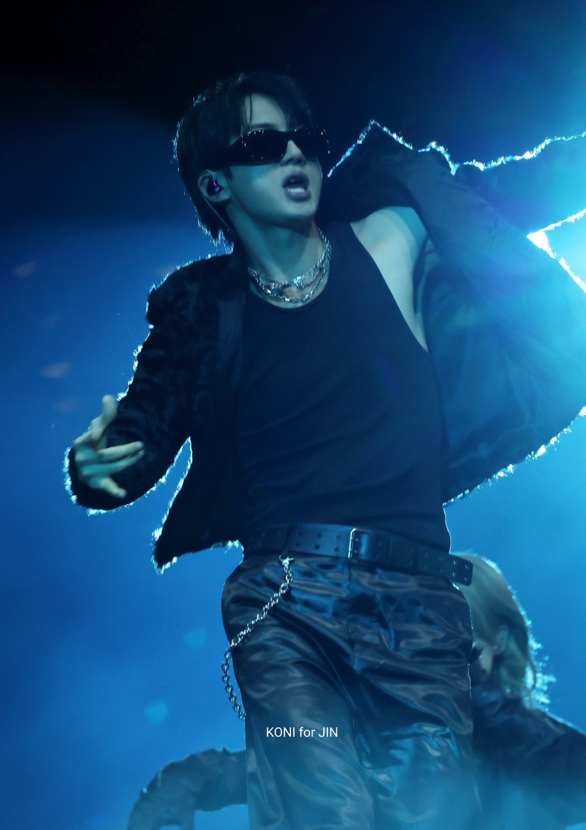btsforever1207's tweet photo. 260805 BTS ARIRANG Foxborough preview 

#BTS_WORLDTOUR_ARIRANG #방탄소년단진 #JIN #진 https://t.co/A52ma8xhBM