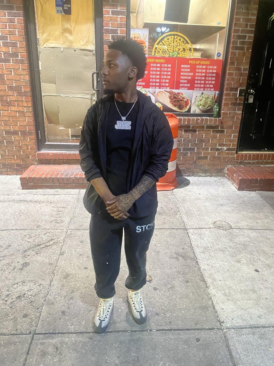 nookglizzy's tweet photo. Rather be hated by em all before the 🌏 fake love me 👎🏽🩸 https://t.co/W14NyBv0eE