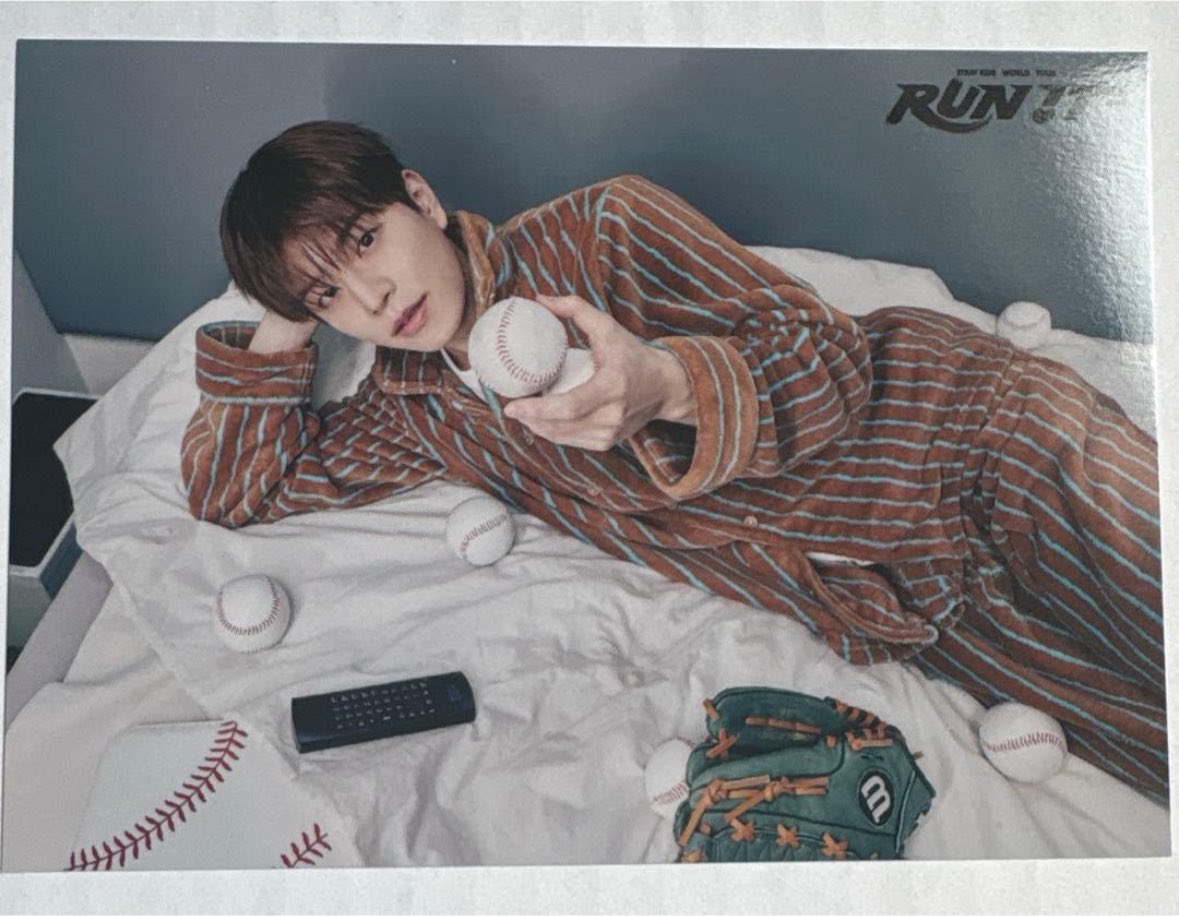 luvksminnie's tweet photo. when u texted me to come play with ur balls in bed this isnt what i had in mind bro :/ https://t.co/XW4VbvGr7Z