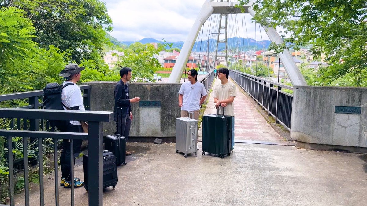 asahi_tv's tweet photo. 🌈#リア突WEST. レボリューション🌎✨
⏰きょう深夜1時30分
※放送時間変更の場合あり

【新企画が始動🥹💫】 

テーマは恋愛…ではなく『変態』
変態リアリティーショー開幕🪨🐌

石を愛する変態とカタツムリを愛する
変態と #きりしげ が4人で旅🧳💖

あざとだいき登場⁉️カップル成立なるか🫣

#重岡大毅  #桐山照史 #WESTꓸ