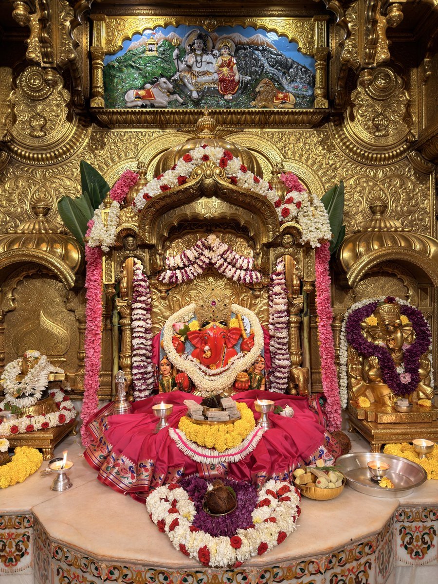 milind0009's tweet photo. #Aug2606 #GanpatiBappaMorya #Bappa #BappaMorya #Morya @SVTMumbai https://t.co/dbFbuZ4kGx