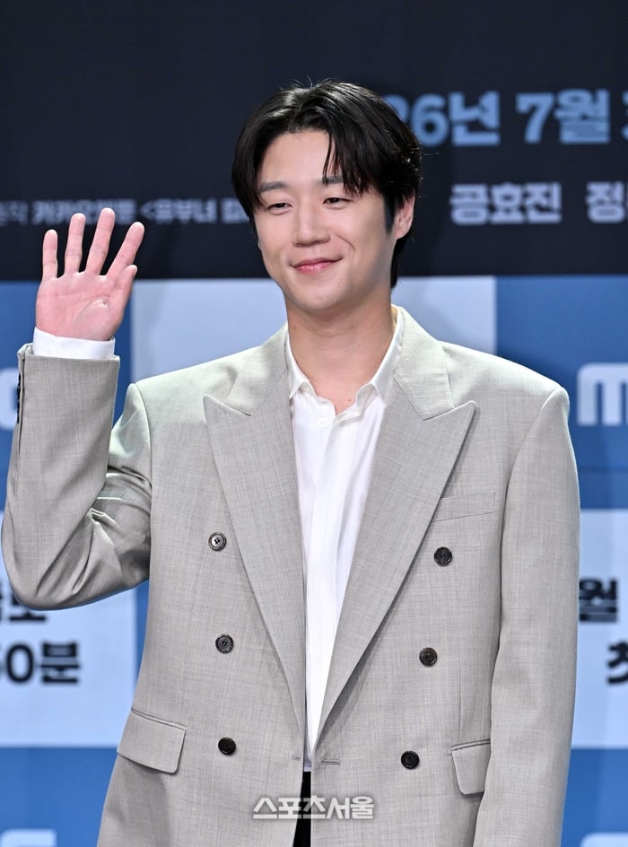 instiz's tweet photo. '태도 논란' 정준원, 결국 털어놓은 속마음 "난 배우 하면 안 되는 사람인가” https://t.co/Wmic7xRDb7 https://t.co/eatAT98vKr