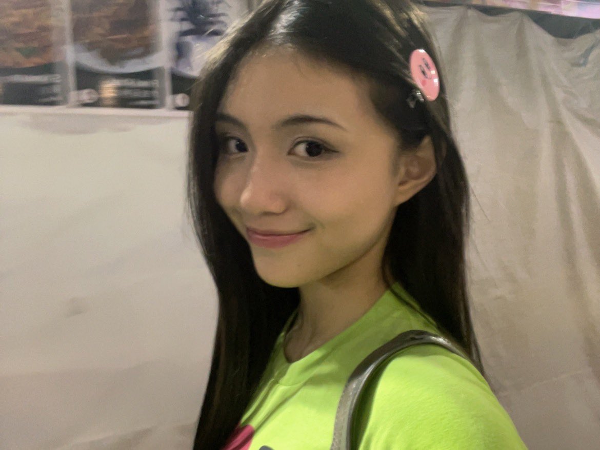Michie_JKT48's tweet photo. #KaMich throwbackkk https://t.co/KAjZkEevDX