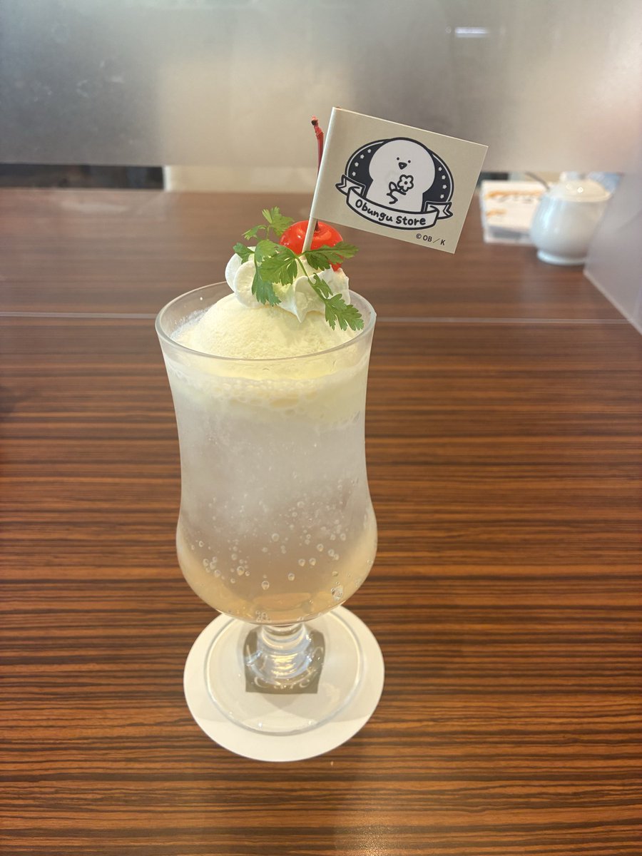 sheepg's tweet photo. お文具さんのコラボカフェへ。

猫さん特製のソーダ、
ホワイトピーチを美味しく頂いて。

#お文具の談話室 https://t.co/WCaTNQycO7