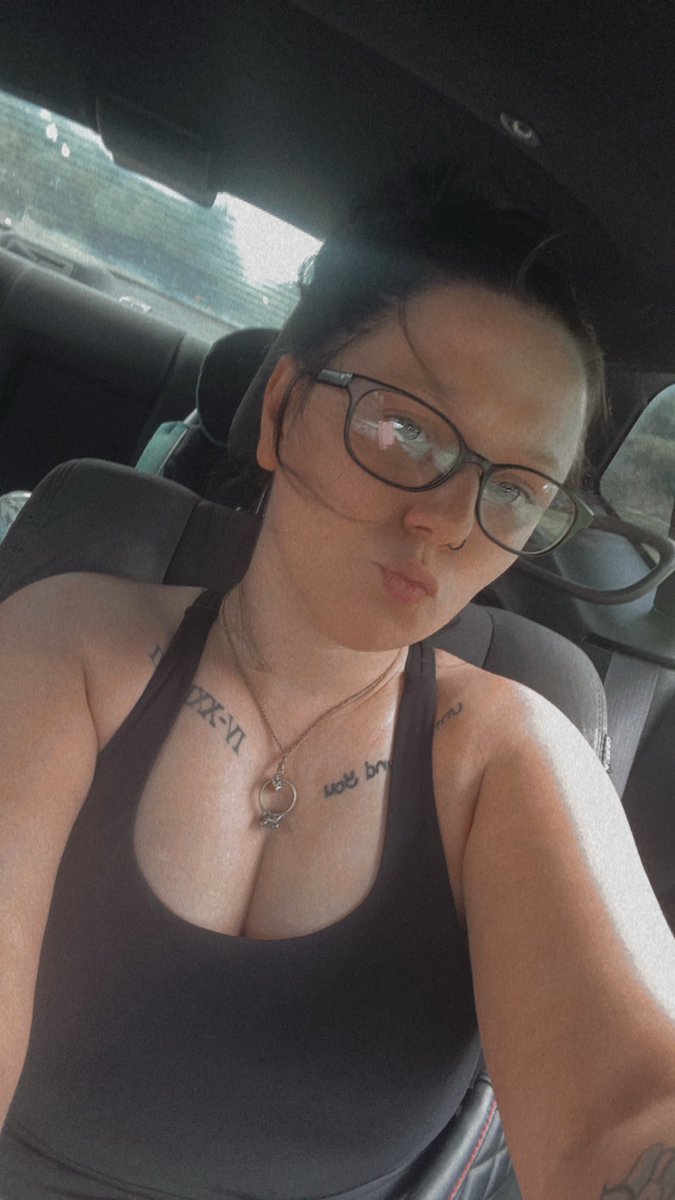 sexyOFgurl's tweet photo. Still 75% off don’t forget to subscribe https://t.co/ybVizlmMPZ https://t.co/5AkkGyR5dI