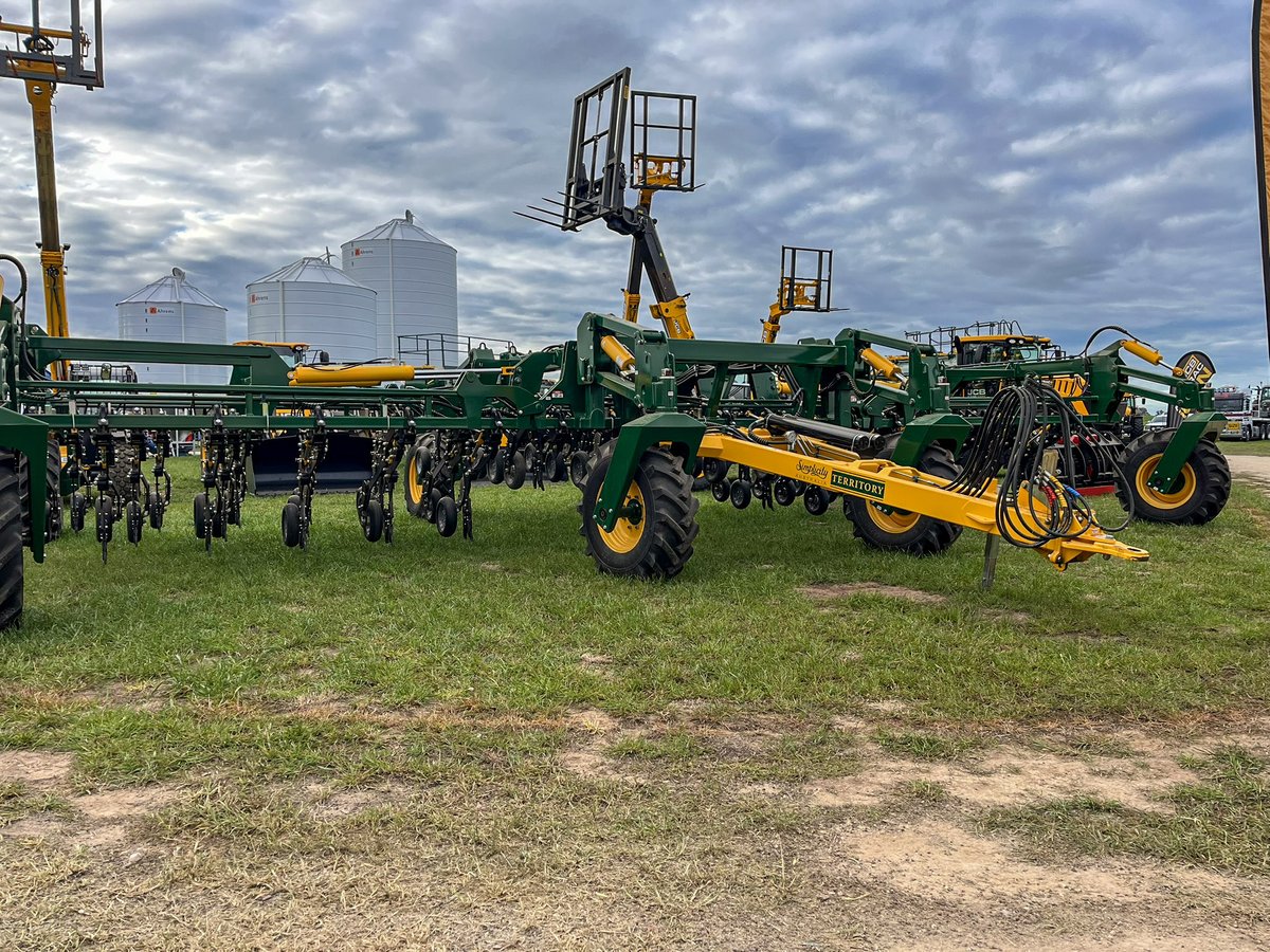 simplicityaus's tweet photo. 🚜 Day 2 at the Mallee Machinery Field Days!

☁️ It may be cool and overcast, but we've had a great turnout and enjoyed catching up with plenty of people throughout the day.

📍 If you're here today, stop by the Michael's Group site and say hello! 🌾 https://t.co/YaELAACN8I