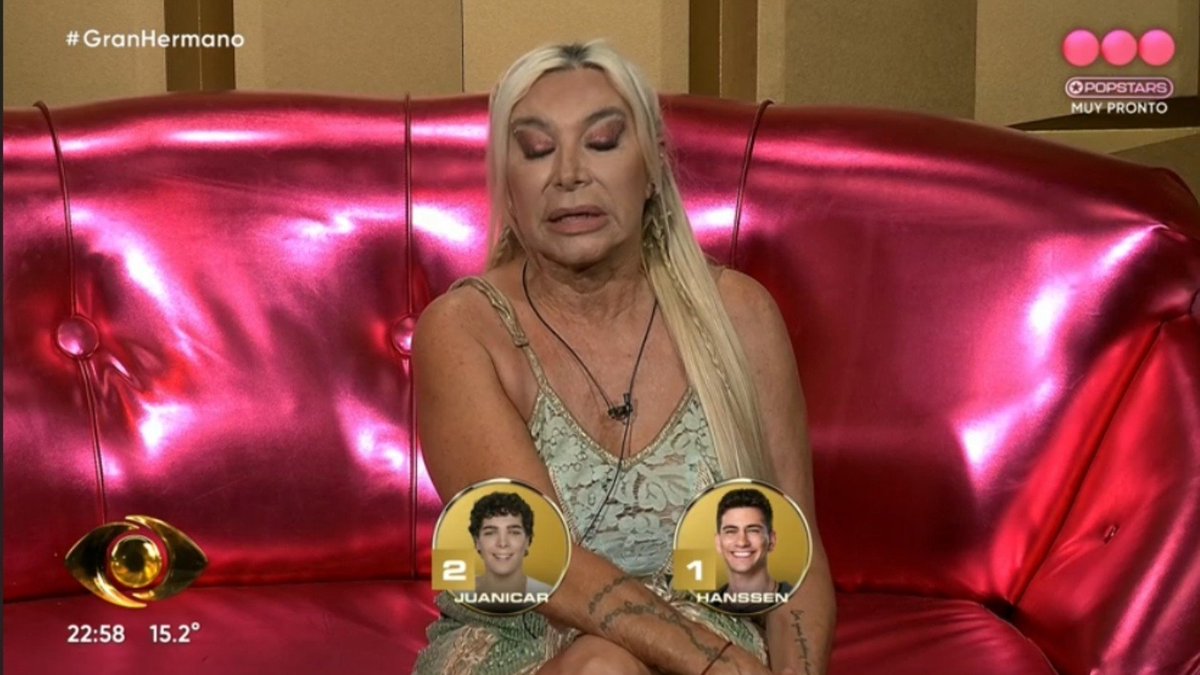 ghermanoar's tweet photo. "El complot" pero como se le ocurrió a la 🐍 no son anulados los votos ¿No @SANTIAGODELMORO @laubfal @GastonTrezeguet? #GranHermano https://t.co/HCcdCQY5P0