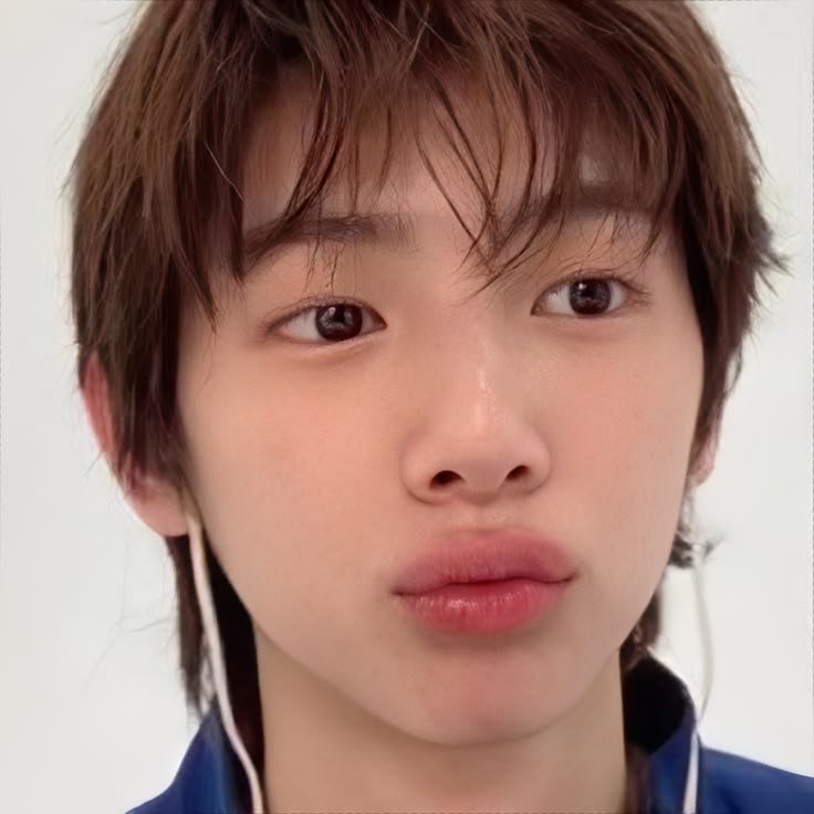 _byxol's tweet photo. 입술이 진짜 귀엽게 생김 https://t.co/FQZuD5Z4w9