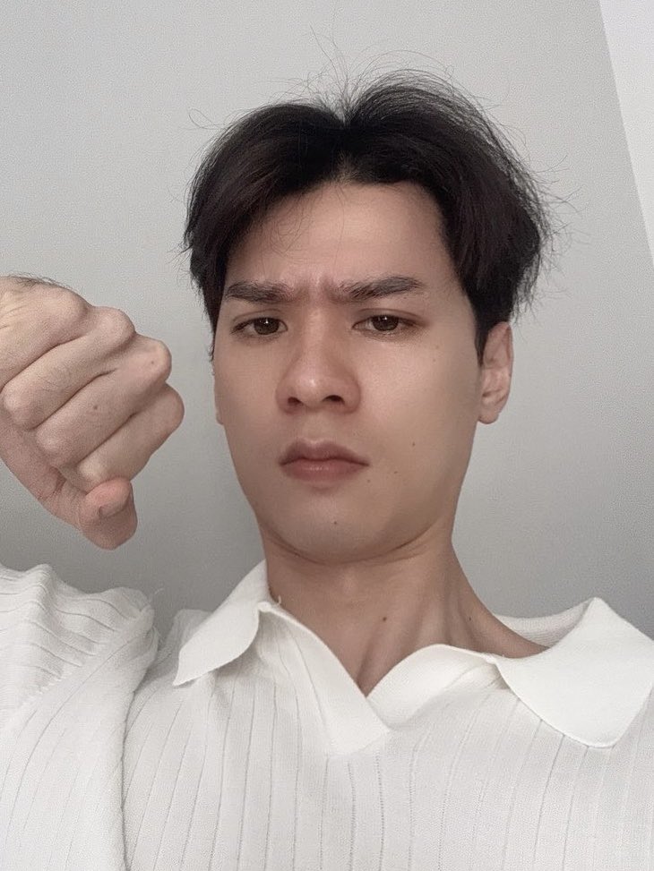 n0turchou's tweet photo. อ้วนโกดเค้าป่าว

ไม่หนิ (รุได้ไง) https://t.co/VJJTmTM08W