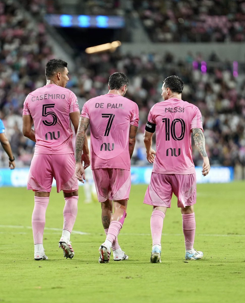 movimentdepaul7's tweet photo. Lo admiro, me genera ilusión 🥹🩷 https://t.co/nnnI0SsKVF
