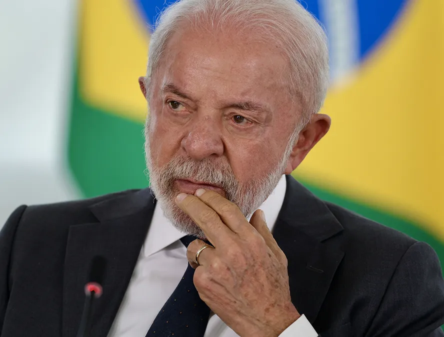 RicardoRoveran's tweet photo. Marcos Pereira não quer explicar aos fiéis o apoio do Republicanos (que é da Universal) ao comunismo.

Não existe NEUTRALIDADE quando um dos lados é cristão e o outro é comunista assumido: isso é TRAIÇÃO.

Marquem o pastor até ele responder. https://t.co/hG2CCIMaGq