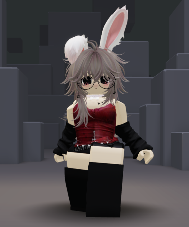 vvoyaa's tweet photo. me on rbx vs me irl 😼#nsfwtwt #lowlvl #cnc #rr34 https://t.co/izdFE3KeR4