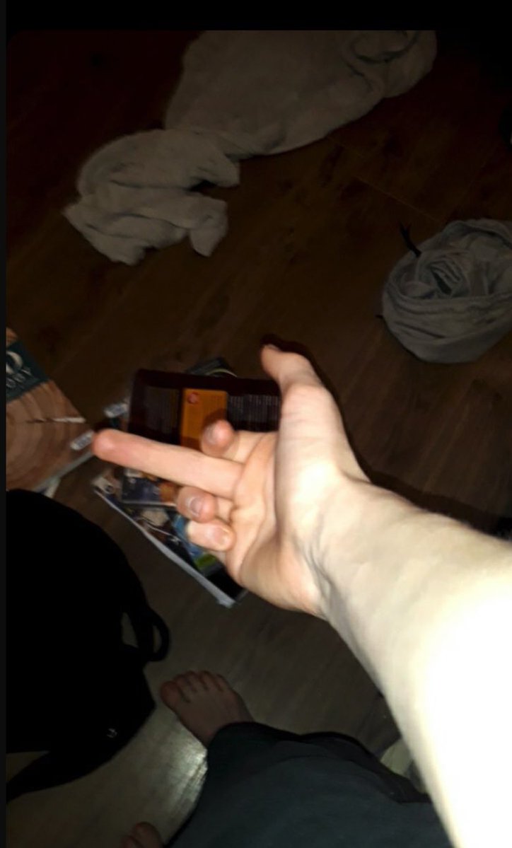 ElliotHugget's tweet photo. Wyd if your mate sends you these? 🦶👑

#alphmale #footfetish #feet #footworship #barefoot #holidayfeet https://t.co/S9Ah41HQ6O