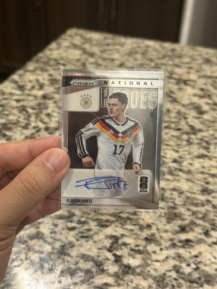 VicsCollects's tweet photo. Secured a Wirtz auto for a deal. I still believe in the kid. Need a big season from him https://t.co/4Qroqo2YC6