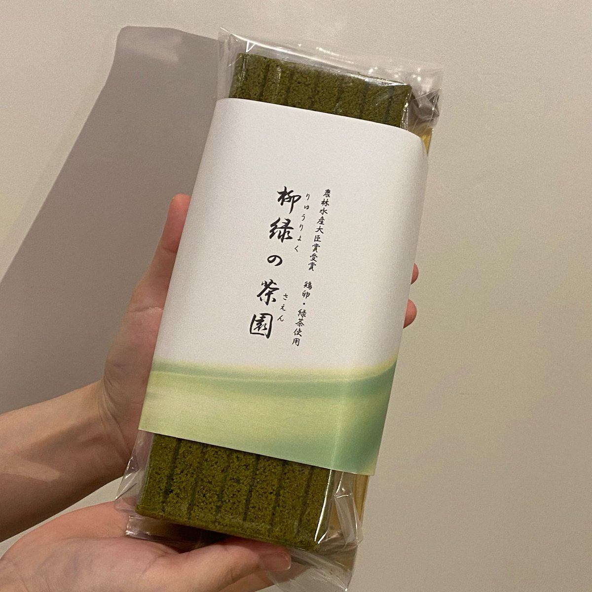 zenca_cake0141's tweet photo. 本日は #東京駅 近くのTokyo City iにて #所沢市 の魅力を伝える #物産展 に出店してます。
今日は埼玉県所沢市の公式イメージマスコット（ゆるキャラ）#トコろん も応援にかけつけてくれてます。
#所沢市ブランド特産品 の「#柳緑の茶園」などを販売しております。
#所沢物産館 #トコろん https://t.co/l0ywJt5Pvk
