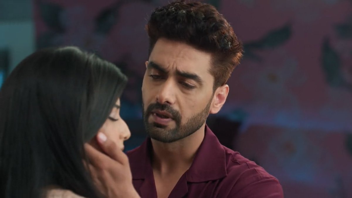 AbhimaanDiaries's tweet photo. Kaise cutely biwi ko mana rha hai ❤️🥹🥹🧿🧿

#AbhiMaan #yrkkh #yrkkh4 https://t.co/Ns1Da2YfUy