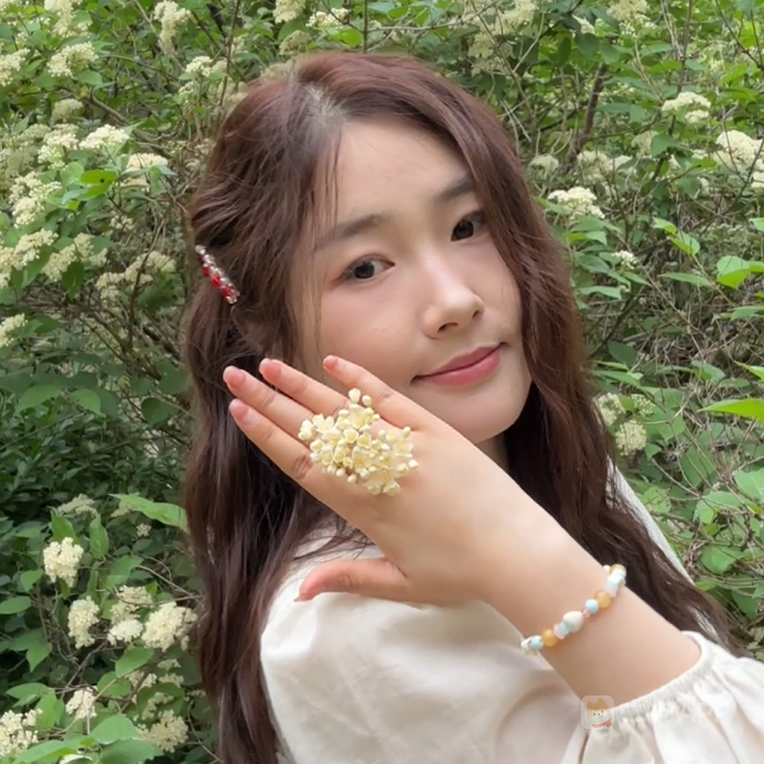 CandyLiu7474741's tweet photo. 极品咯咯哒——李卓迪 https://t.co/0infqnyF6b