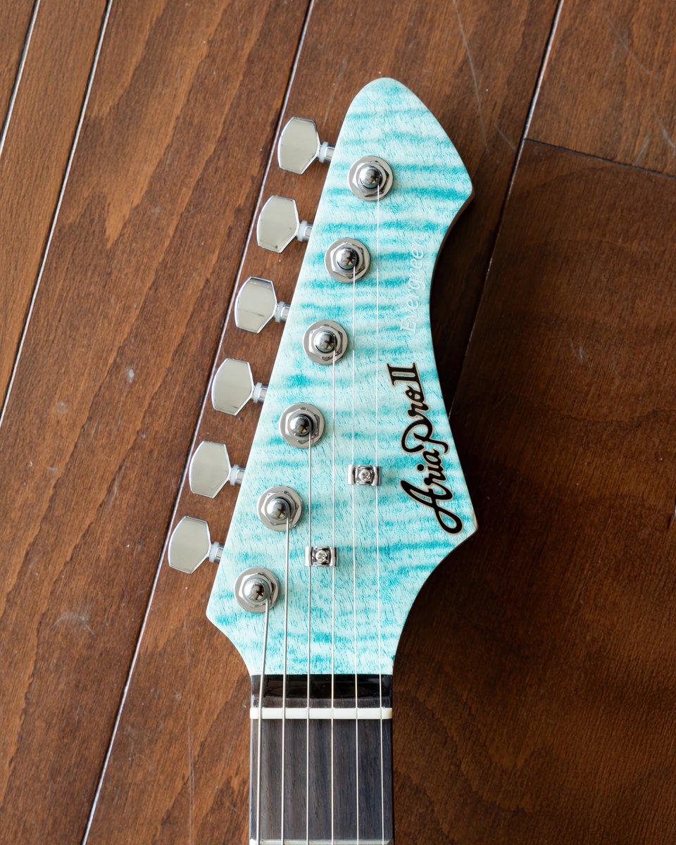 ARIA_GUITAR's tweet photo. 714-AE200
Opal Green
フレイムメイプルに鮮やかなカラーを採用
S-S-H配列にコイルタップを搭載
AE ロゴ刺繍入り ABC-300 BK ギグバッグが付属します
#ARIAPROII #アリアプロ2 #荒井貿易
https://t.co/QU6e7iJDGt https://t.co/aYXr0EqbsL
