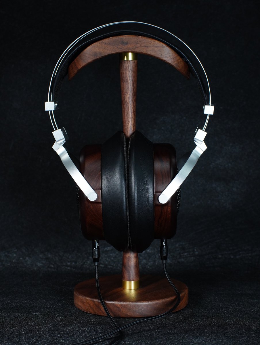 sivgaaudio's tweet photo. 🎶長時間の快適さを追求した設計。Hi-Fiサウンドのためにチューニング。
🎧SIVGA Luanとともに、音楽の世界へ没入する。
#SIVGA #Luan #HiFi #ヘッドホン https://t.co/jkel9x9Vco