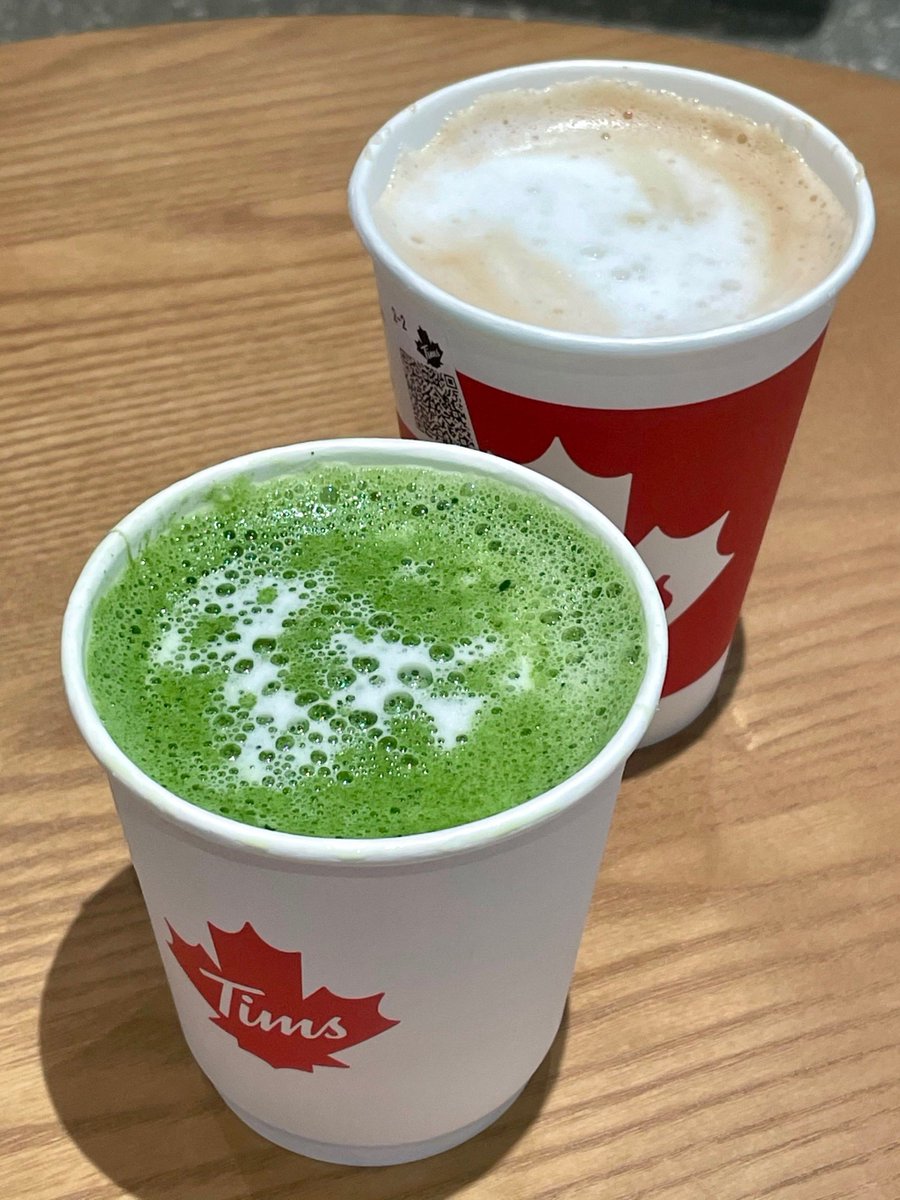 geramie9's tweet photo. Sharing my late-night snack stash with you all—crunchy seaweed rolls and creamy matcha cookies hit different tonight! Who’s grabbing a bite too ， https://t.co/xUvbN4htGD