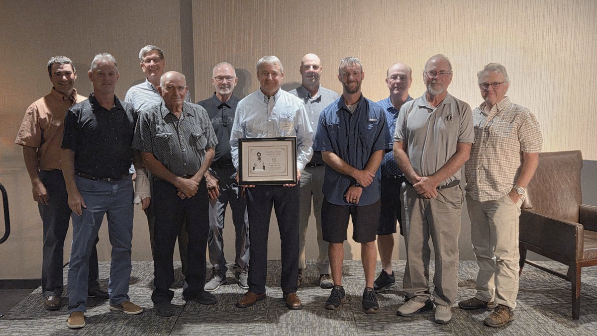 GCSAA_NW's tweet photo. It was a wonderful evening celebrating the induction of Pete Grass, CGCS, into the Montana Golf Hall of Fame in Billings tonight. So nice to see so many friends and colleagues come together to celebrate Pete's remarkable career and lasting contributions to the game of golf. https://t.co/zPMmvBh7cj