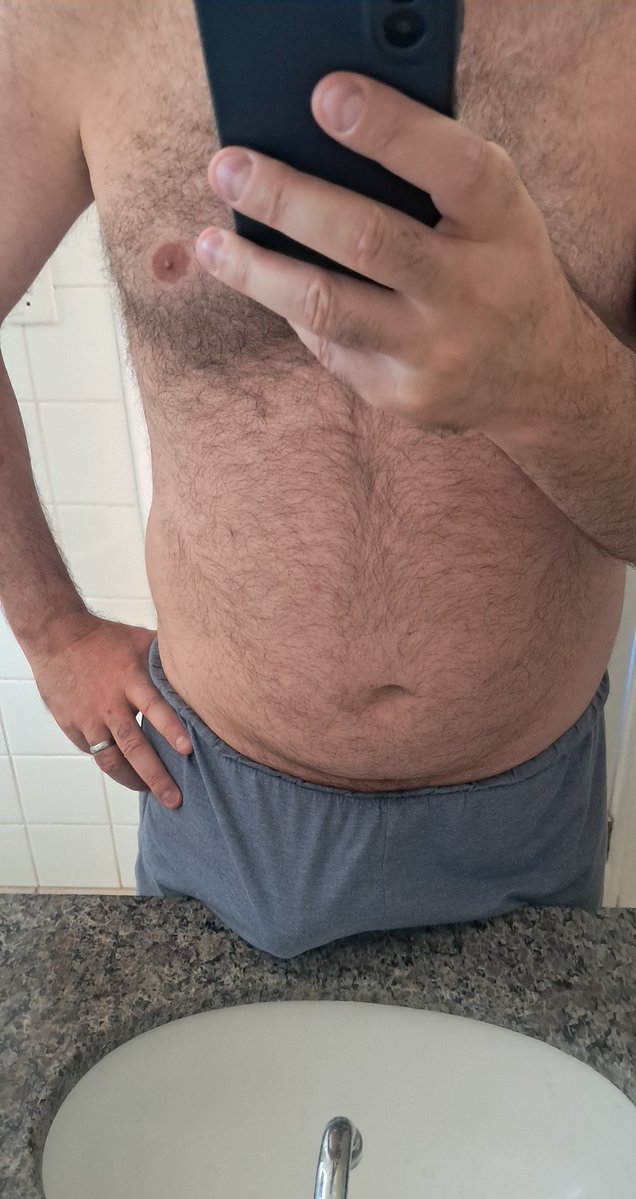 DanielSmitdd's tweet photo. I need a wife please https://t.co/7W1l0taHX8