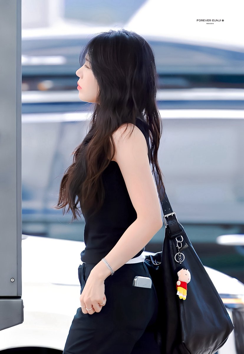 Forever__Eunji's tweet photo. 260730 ICN 정은지 🛫

@Apinkjej 🐶✨

Summer ☀️

#Apink #에이핑크 #정은지 #은지 #郑恩地 https://t.co/60Wjt0NP2c