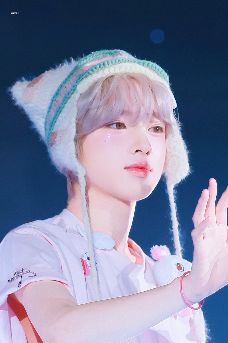 sakunnyang's tweet photo. 혹시 이 인형 어디서 볼 수 있는지 아는 사람  •̤᷆ ₃ •̤᷇ ฅ ?? https://t.co/xfd3JA4plT