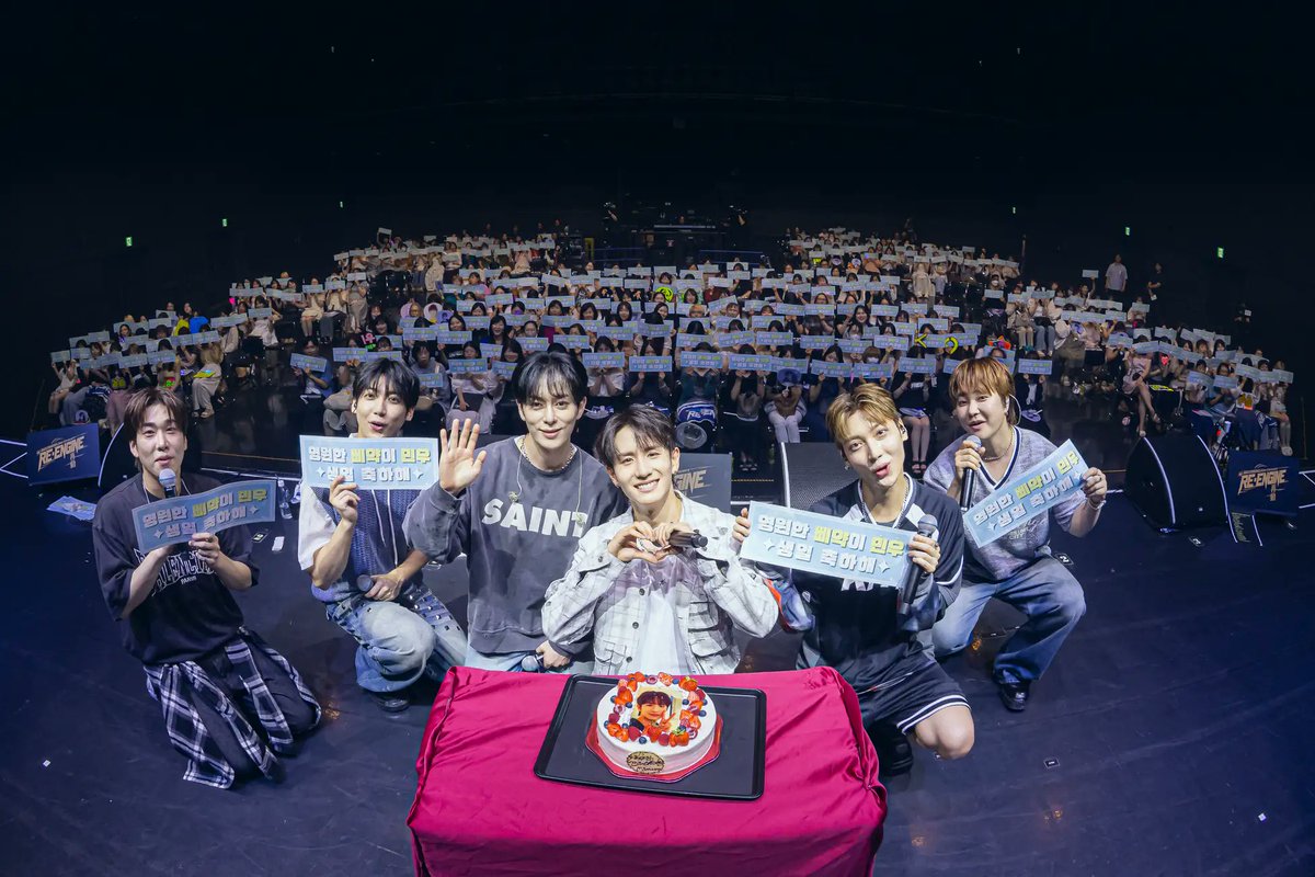 Kkorepo's tweet photo. 「イベントレポ」#BOYFRIEND Fan Concert [RE・ENGINE 再動]開催！デビュー15周年公演で「何年かかっても、また武道館へ」
🔗https://t.co/1XshSX099U https://t.co/Cd92J4OMPp