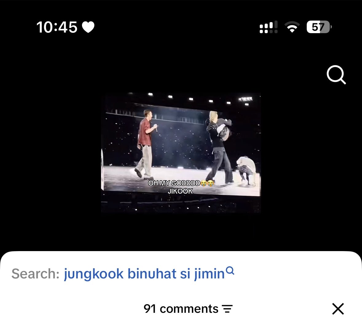 slaythermin's tweet photo. jungkook binuhat si jimin https://t.co/5KPXJ8KlTh