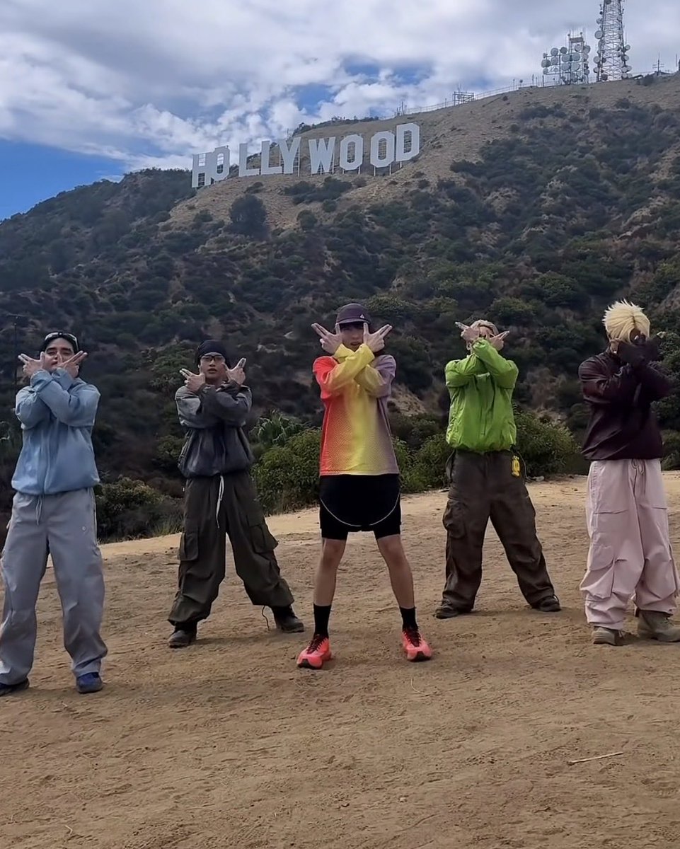 HatdogButOT5's tweet photo. I have a feeling that those five kids always knew that they will be celebrated artists.
Paulit ulit… Congratulations, Pablo, Josh, Stell, Ken, and Justin! 🫡

The climb….                          is worth it! https://t.co/opi5b9cTOT