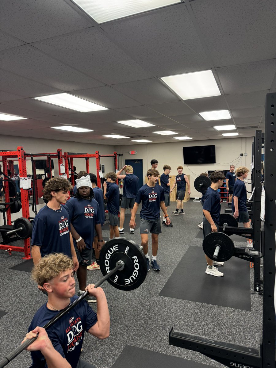 ASASaintsFB's tweet photo. Great work day today in the weight room before we took the field ! Time to earn everything ! @AllSaints_FL @_ASAathletics @CountyPolk @RealNews102 @FlaHSFootball @polk_way #earnit #fhsaa #habitsreflectthemission #bestill https://t.co/otMaRsLQro