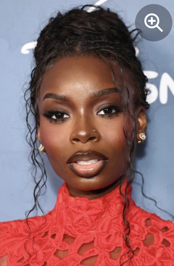 Mikaylashanae's tweet photo. this face cardddd #OlandriaxPowerofYounghollywood https://t.co/ibEdhhHnsN