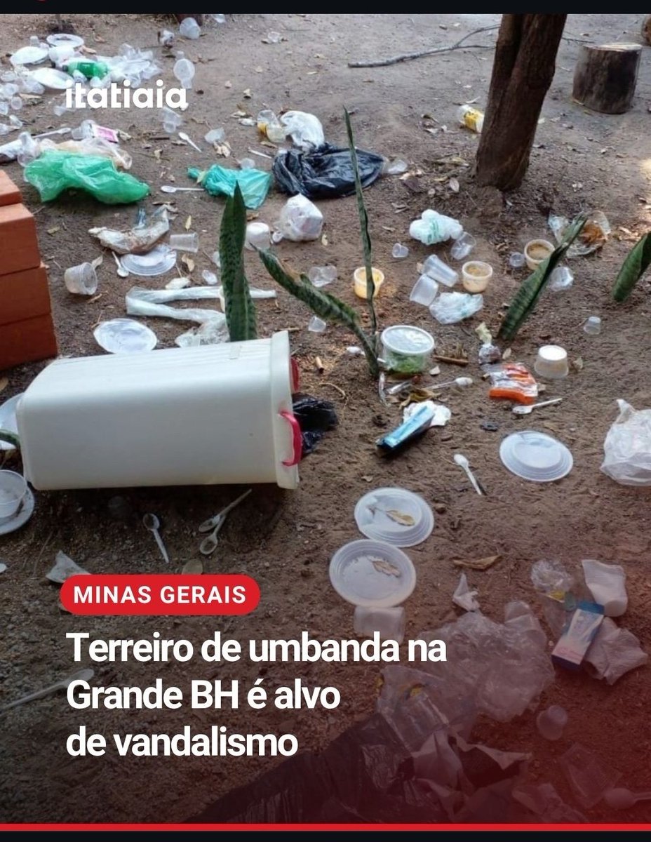 BostilLadronil's tweet photo. Um centro espírita foi vandalizado em MG. 
Não há câmeras de segurança, nem nenhum espírito contou quem foi.  Mas a imprensa já tocou o apito e os militantes raivosos correram pros comentários pra acusar evangélicos e católicos. 
No mínimo, foram filhos do Lula procurando algo de valor pra trocar por uma cervejinha