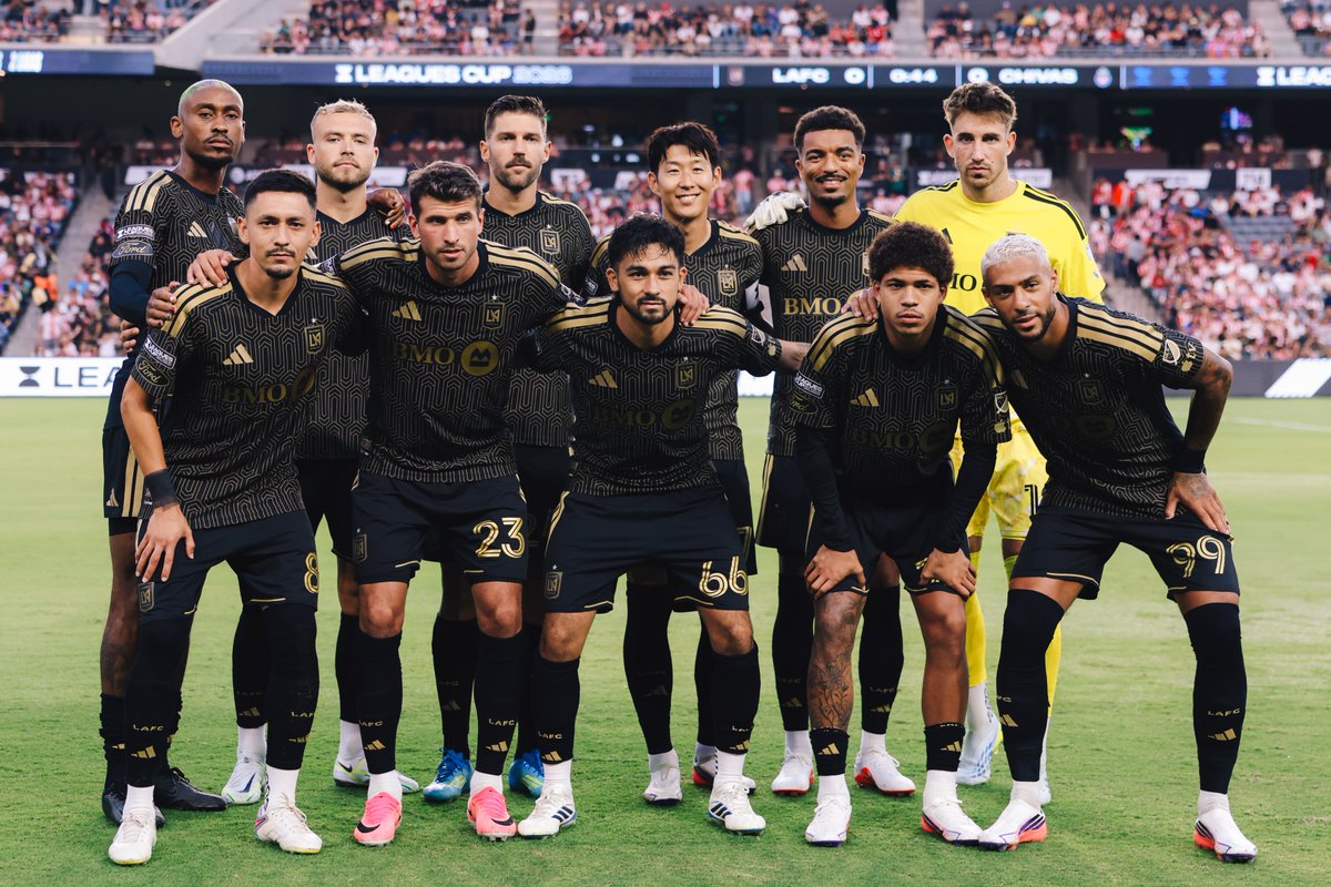 LAFC's tweet photo. ¡Vamos! ✊ https://t.co/Tl0h9mhGFX