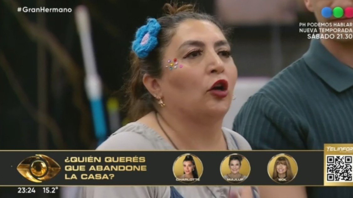 ghermanoar's tweet photo. #Pincoya alterada parece que se olvidó que está en #GranHermano. Ella puede nominar a cualquiera pero le parece que no la pueden nominar porque lava y cocina. Los trata de desagradecidos. Con esa mentalidad a @manu_ibero, el jugador que les cocino a todos no se merecía un voto https://t.co/c0CD7hgK5b