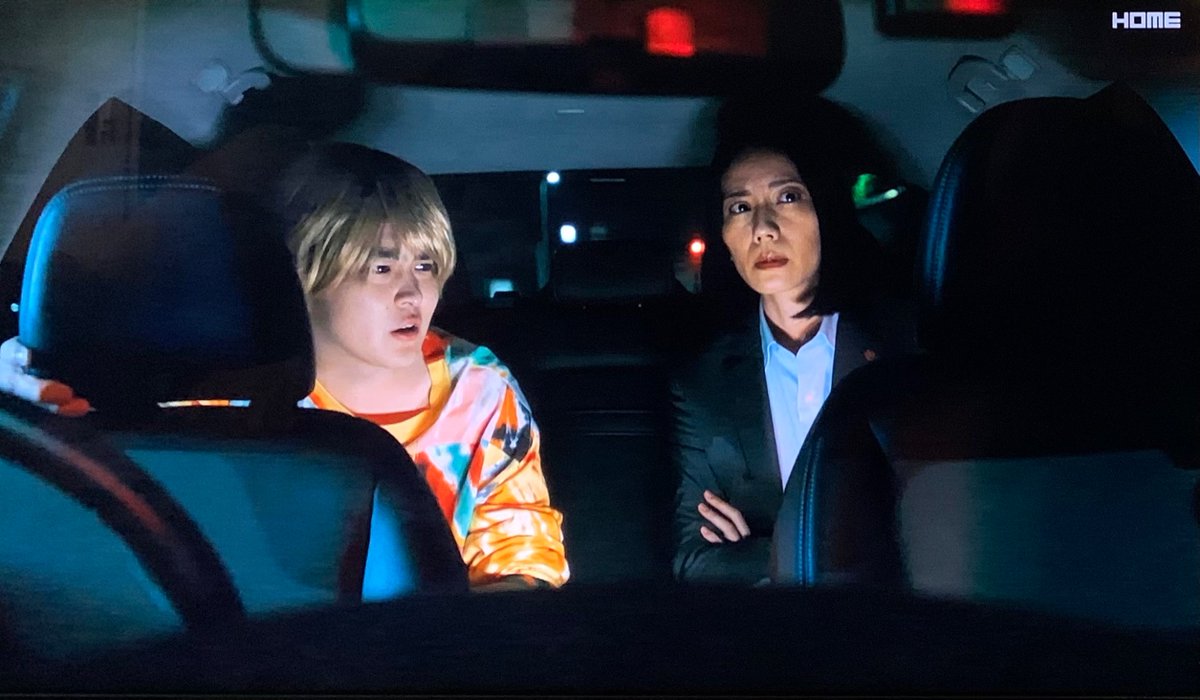 BEPPAN_JURI's tweet photo. #大追跡 3話 #劇用車
捜一のスカイラインV37(前期の前期2014-2015)の内装が映り、本革シートっぽいので本革で間違いなければグレードは200GT-t ベースグレードではなくType Pで確定か？

インパネが映ればシートヒータースイッチの有無で即特定出来るが https://t.co/lez1KjLhCc