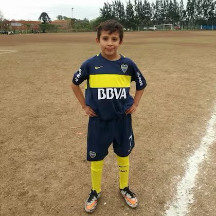 mauridiosmacri's tweet photo. Leonel Flores fue captado y llevado a Boca por Diego Mazzilli en el año 2014.

Sí… el pibe es otras de las joyas formadas en la gestión de Daniel Angelici.

Una más. Impecable el Tano en inferiores. https://t.co/nCwcSmYHxC