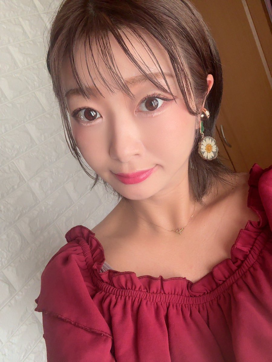 yukkorock's tweet photo. オシャレして東京へ出掛けるのは今日が最後かもしれない…❣️

#臨月
#アラフォー
#100日後に出産するアイドル https://t.co/l5PAU1yhAI